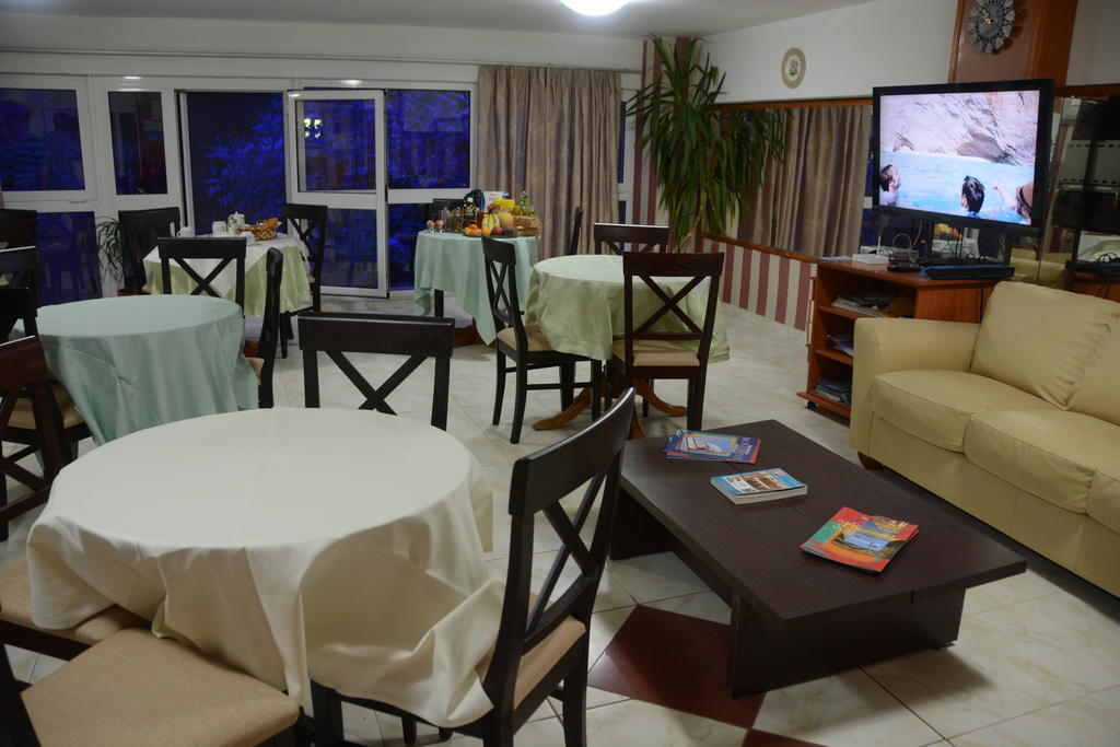 Hotel Loutraki ภายนอก รูปภาพ